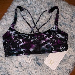{Lululemon} Free to Be Bra